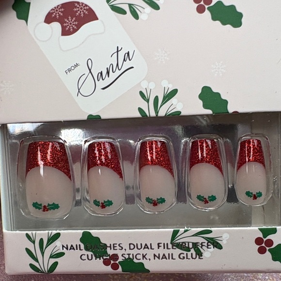 Red Aspen Holiday Nail Dashes- Mistletoe Wishes, Maxine - Picture 2 of 3